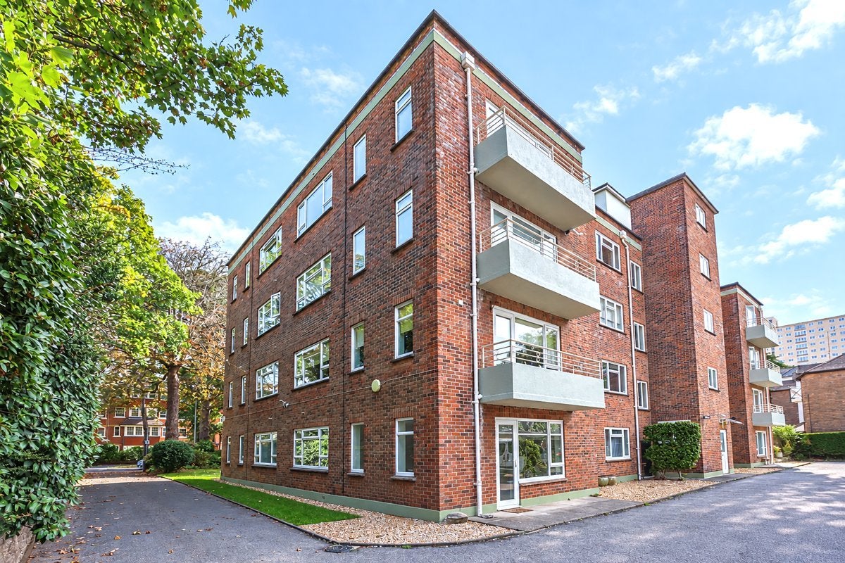 Flat Boscombe Spa Road in Bournemouth