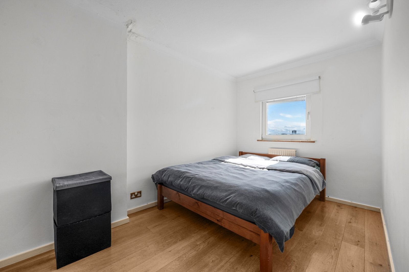 Flat South Sea Street in Greater London