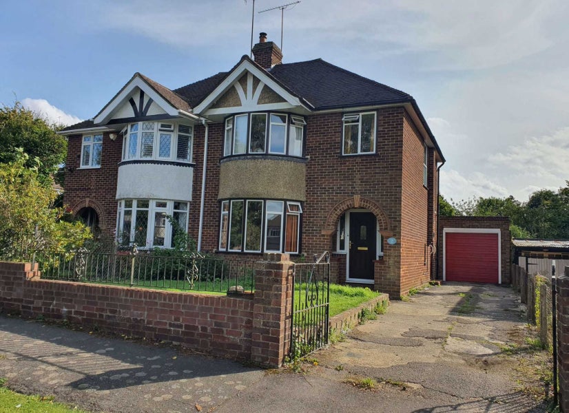 House Oldfield Close in Reading