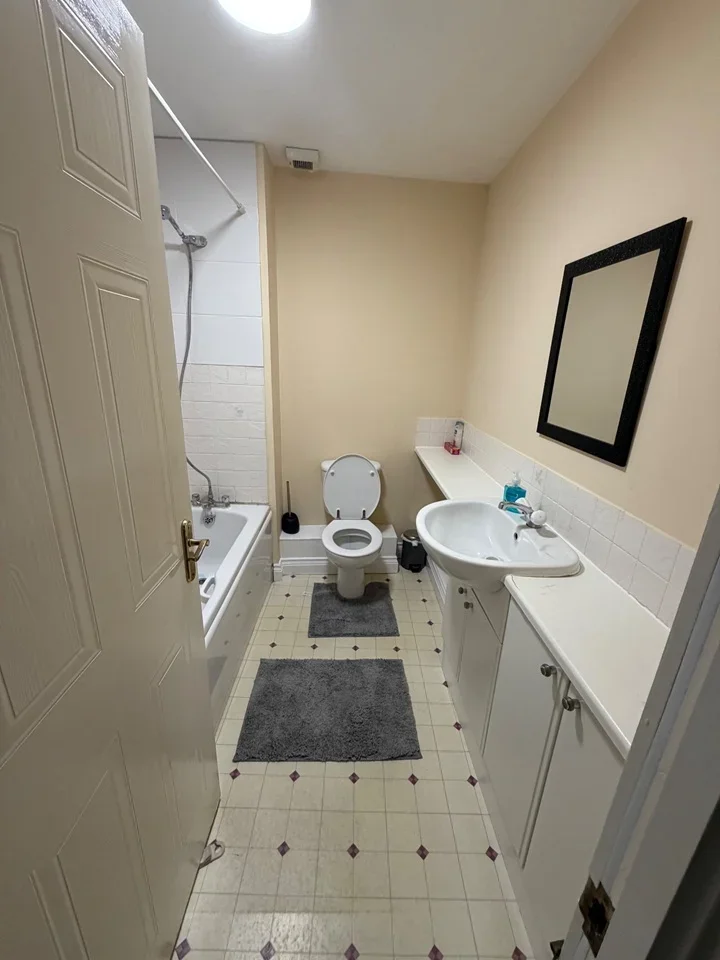 Room Ruth Street in Chatham