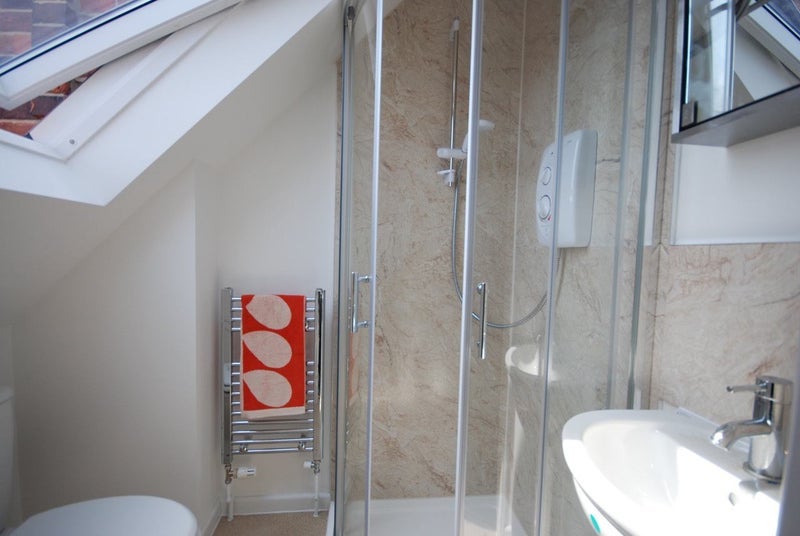 Room Murchison Road in Greater London