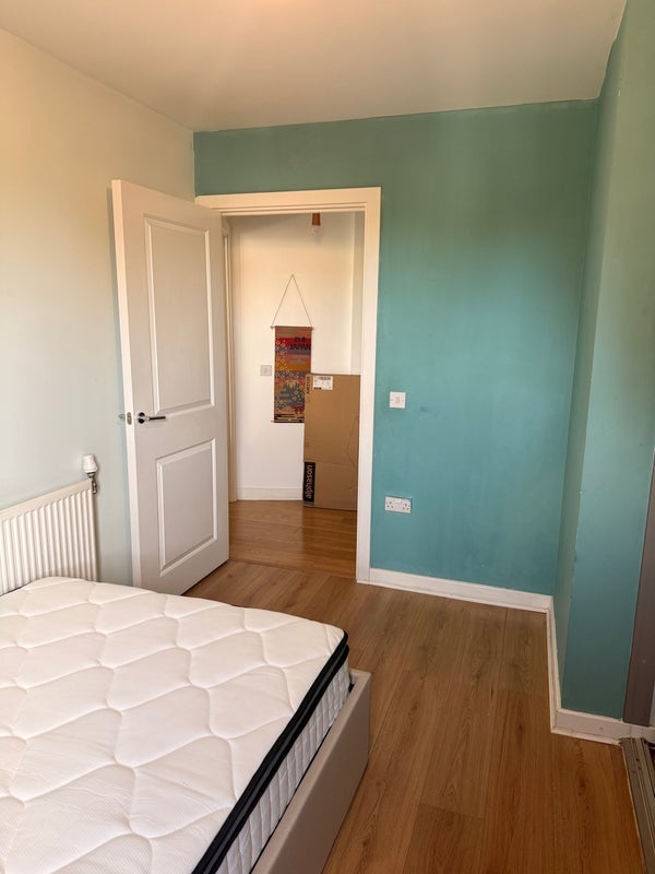 Flat Chrisp Street in Greater London