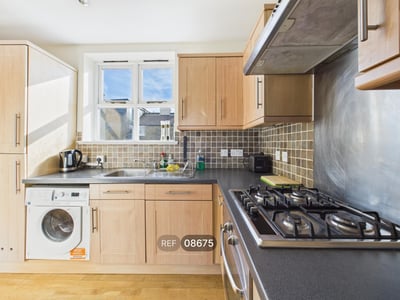 Flat Linom Road in Greater London