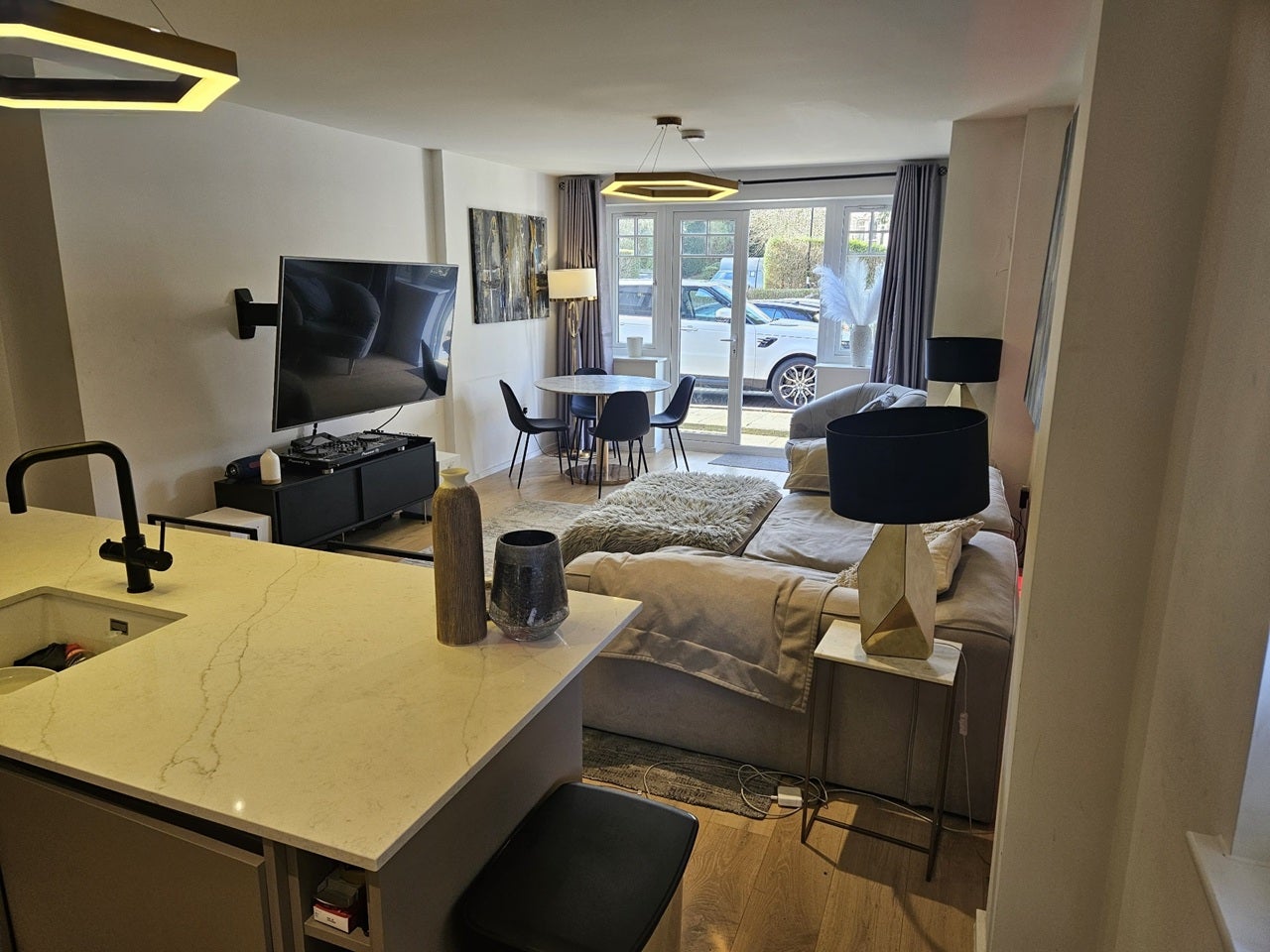 Flat Woodcote Valley Road in Greater London