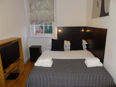 Flat Cartwright Gardens in Greater London