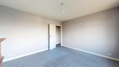 Flat Violet Lane in Greater London
