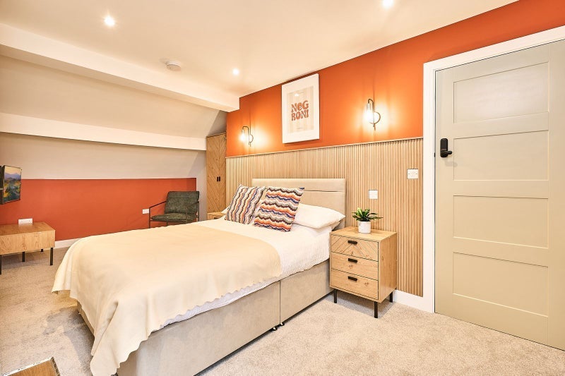 Room Westland Street in Stoke-on-Trent