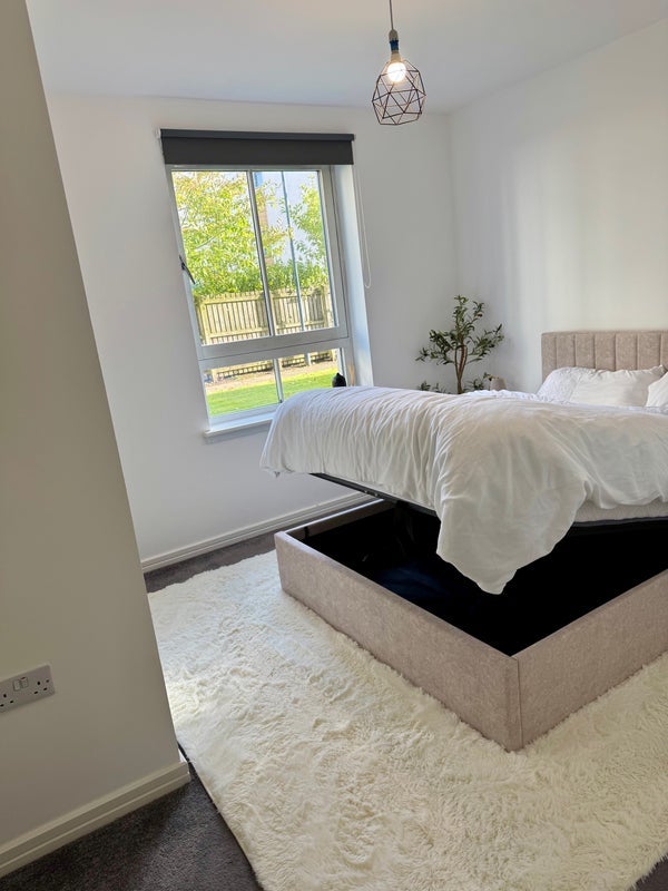 Room Oatlands Square in Glasgow