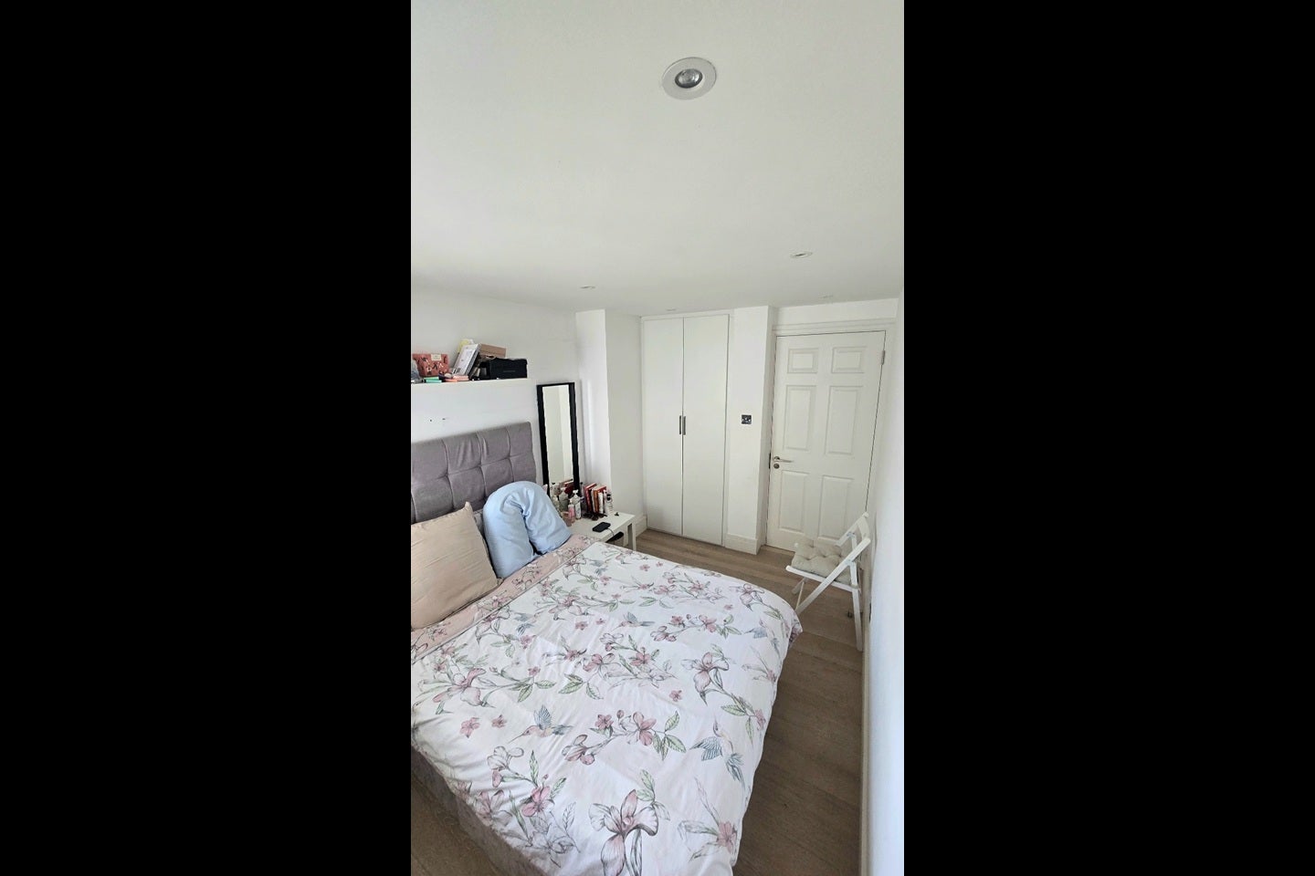 Room Woodcote Road in Greater London
