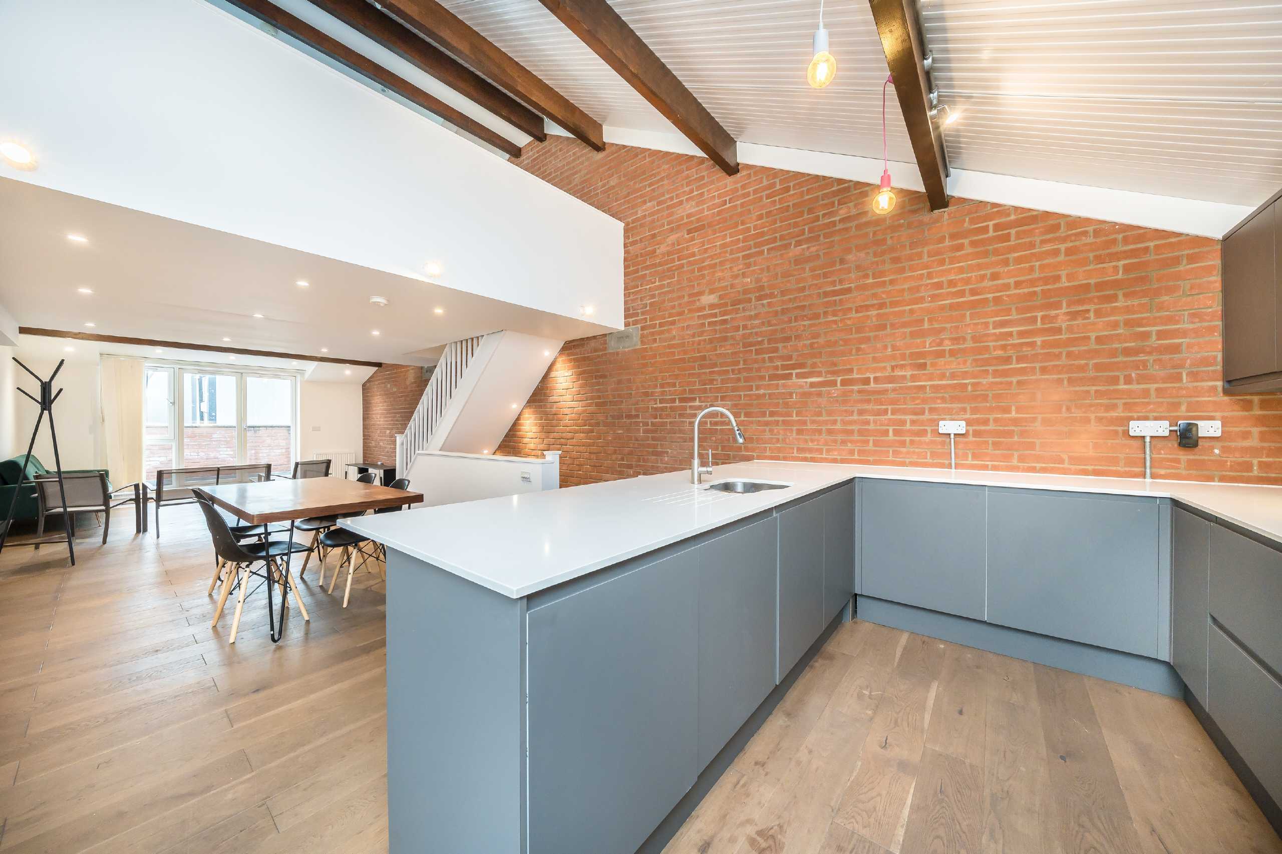 House Elm Grove in Greater London