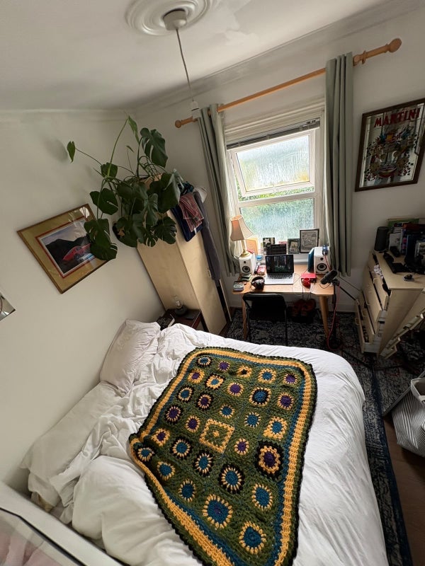 Room Doncaster Gardens in Greater London