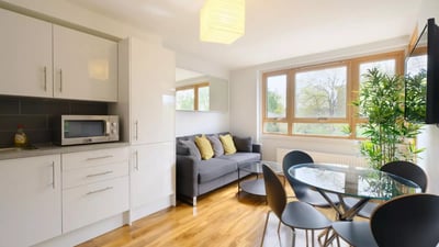 Room Cambridge Heath Road in Greater London