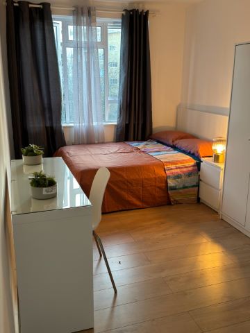 Flat Winchester Street in City of Westminster