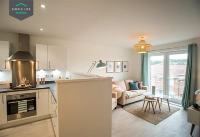 Flat Hurst Park Court in Huyton