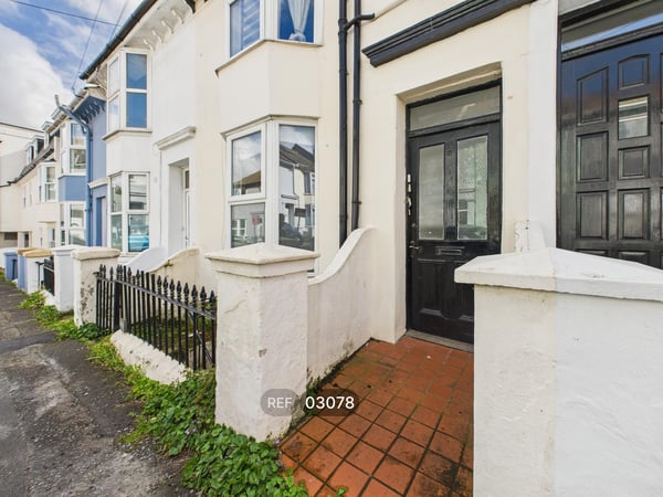 Flat Aberdeen Road in Brighton