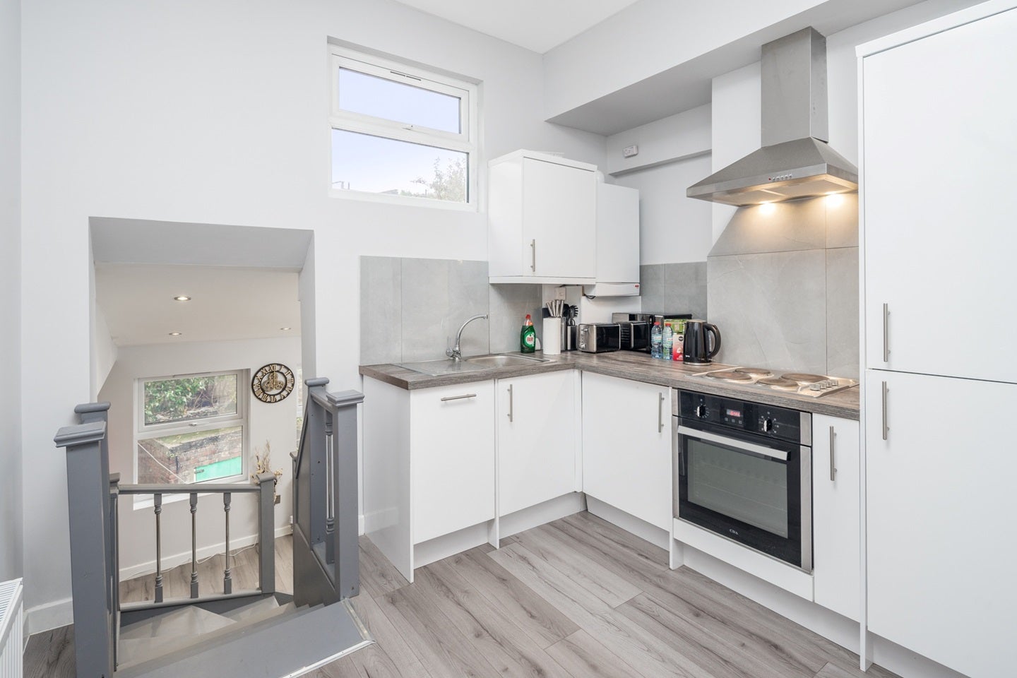 Flat Caedmon Road in Greater London