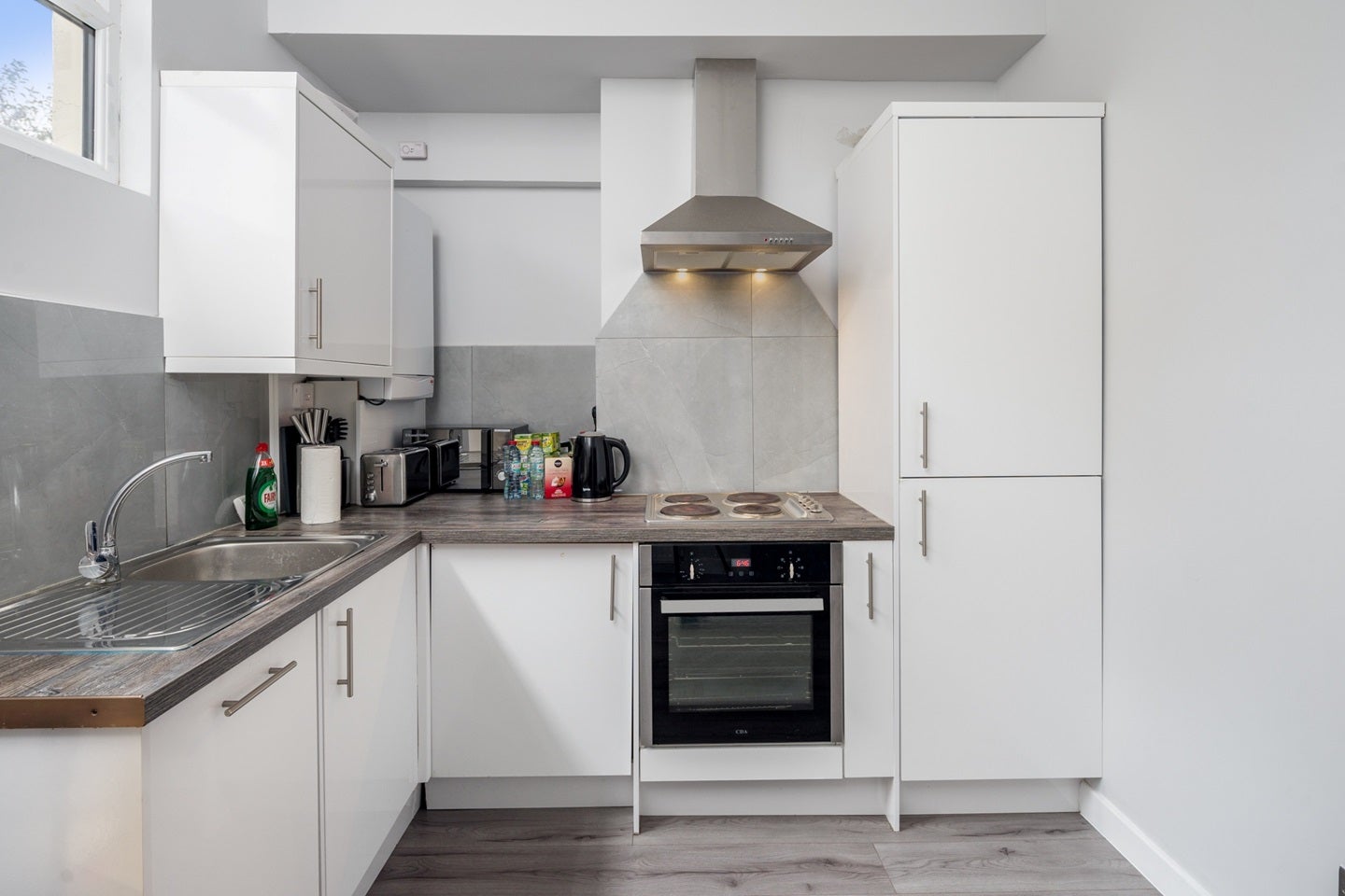 Flat Caedmon Road in Greater London