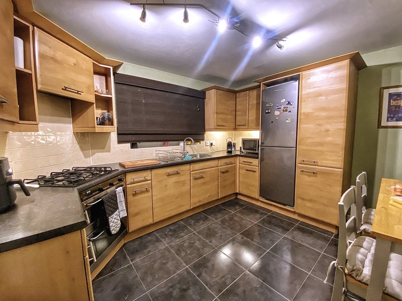 Room Matthews Drive in Newtongrange