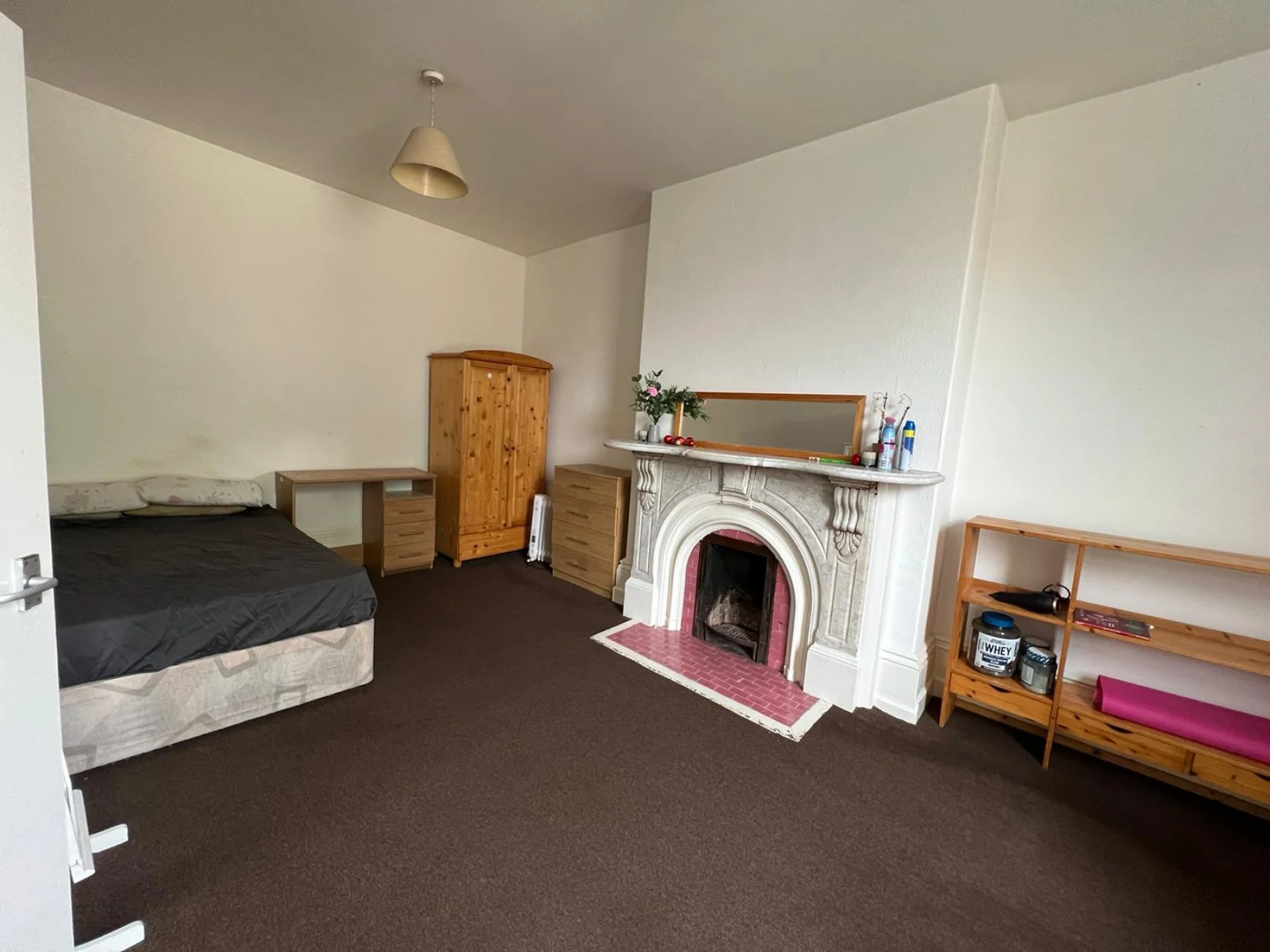 Flat Belle Vue Road in Leeds