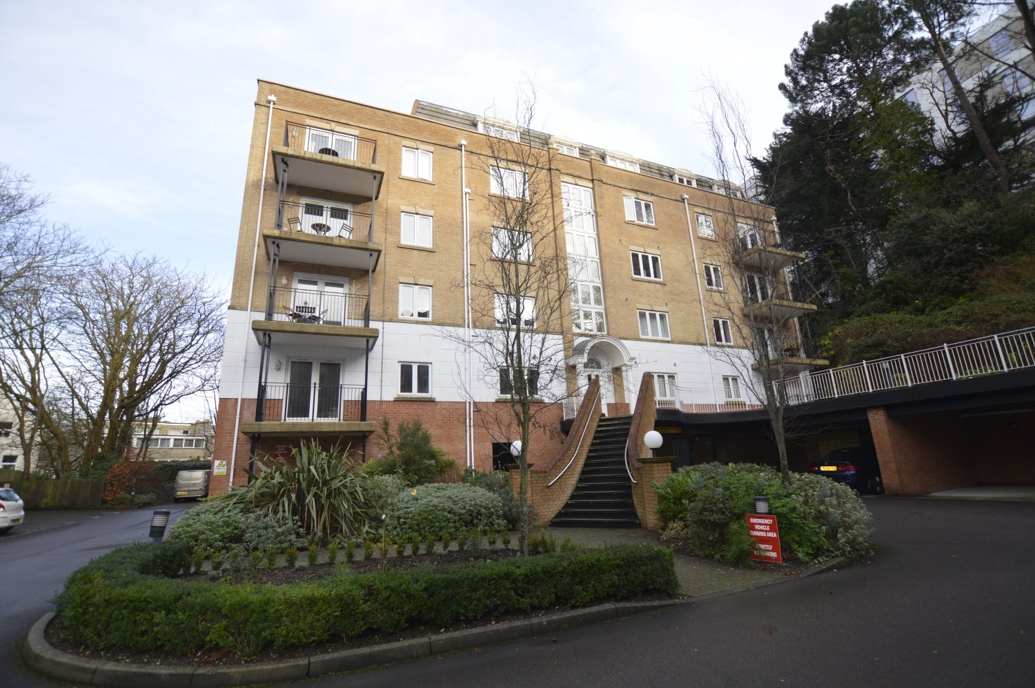 Flat St Peters Road in Bournemouth