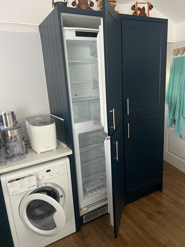 Flat Haslemere Avenue in Greater London