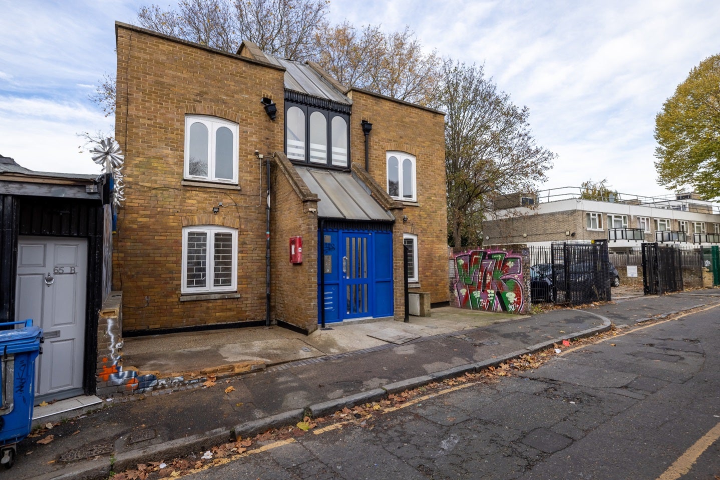 Flat Stockwell Lane in Greater London