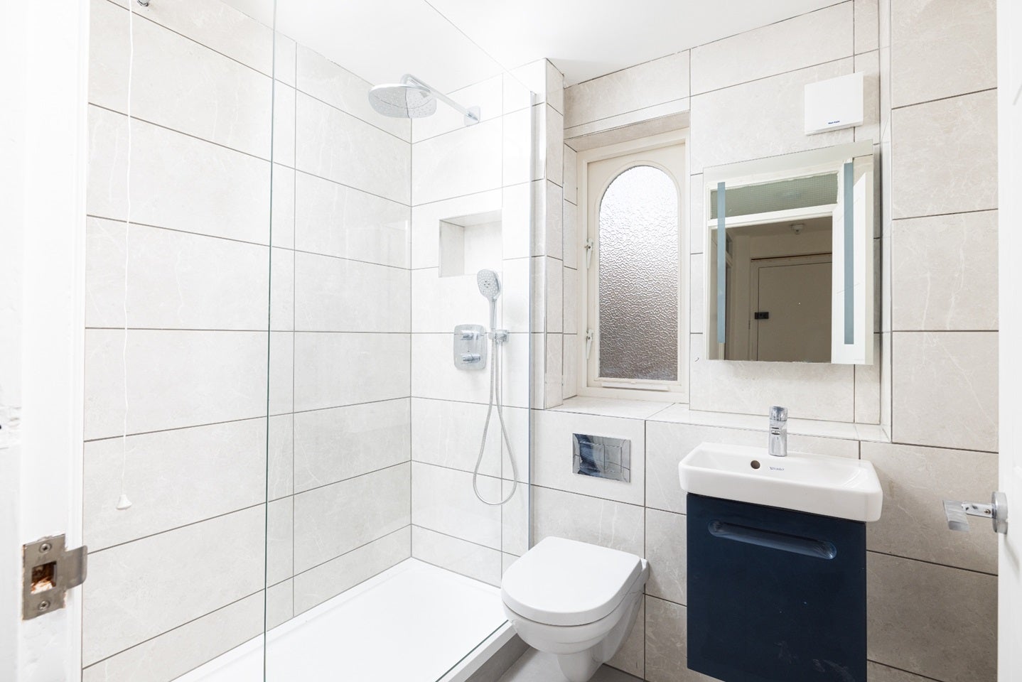 Flat Stockwell Lane in Greater London