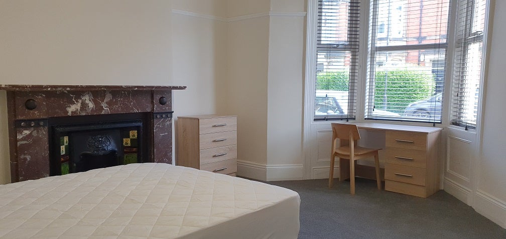 Flat Myrtle Grove in Newcastle upon Tyne