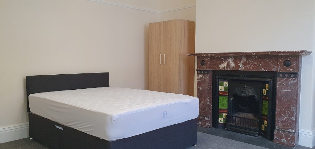 Flat Myrtle Grove in Newcastle upon Tyne