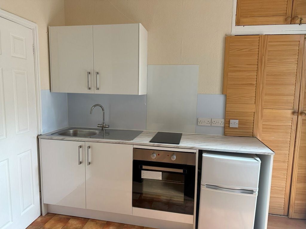 Flat Meriden Street in Coventry