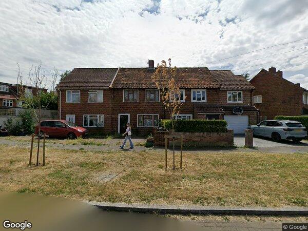 House Redlees Close in Greater London