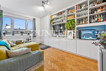Flat Lordship Terrace in Greater London