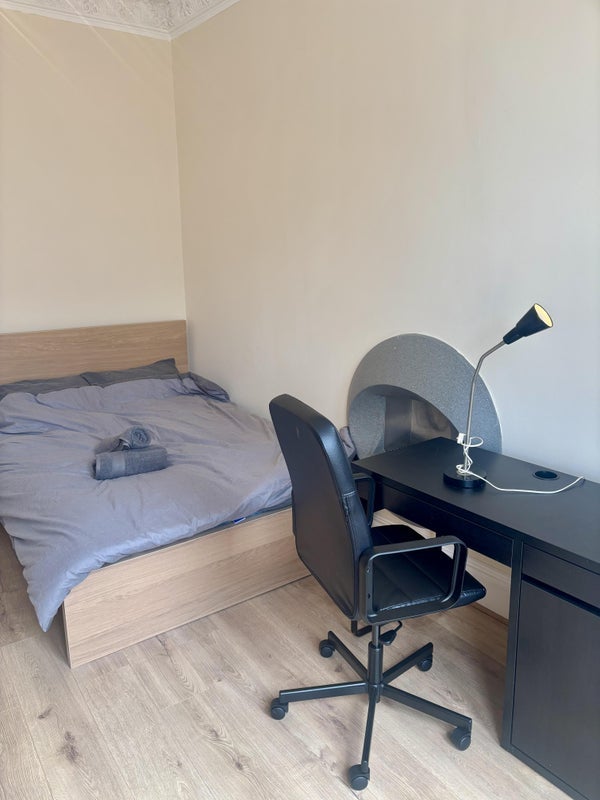 Room Barnton Avenue in City of Edinburgh