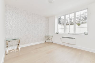 Flat New Street in Horsham