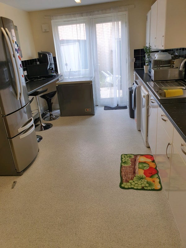 Room Morrison Road in Greater London