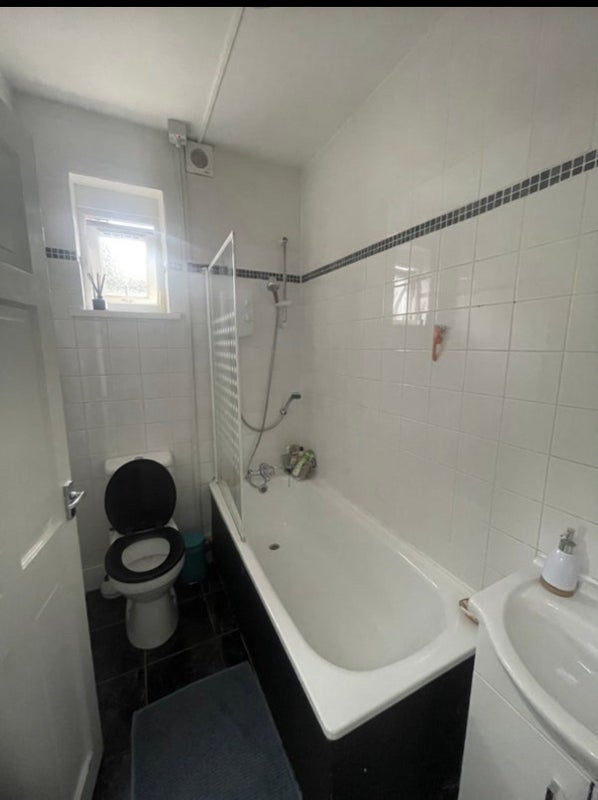 Room Lea Bridge Road in Greater London