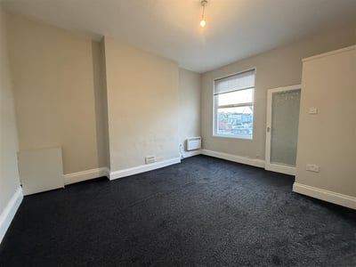 Flat Adelphi Lane in Paignton