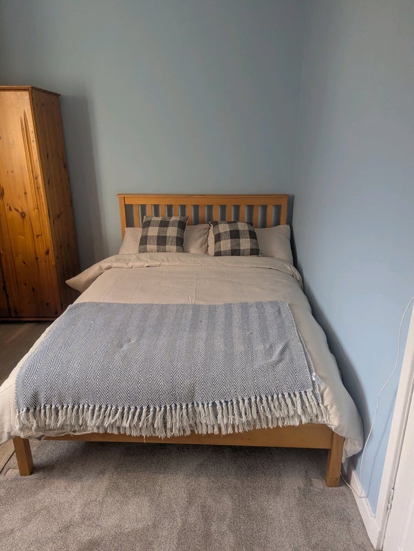 Room Armadale Path in Glasgow