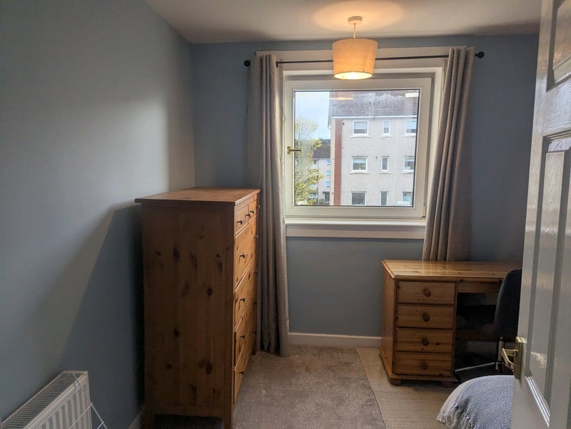 Room Armadale Path in Glasgow
