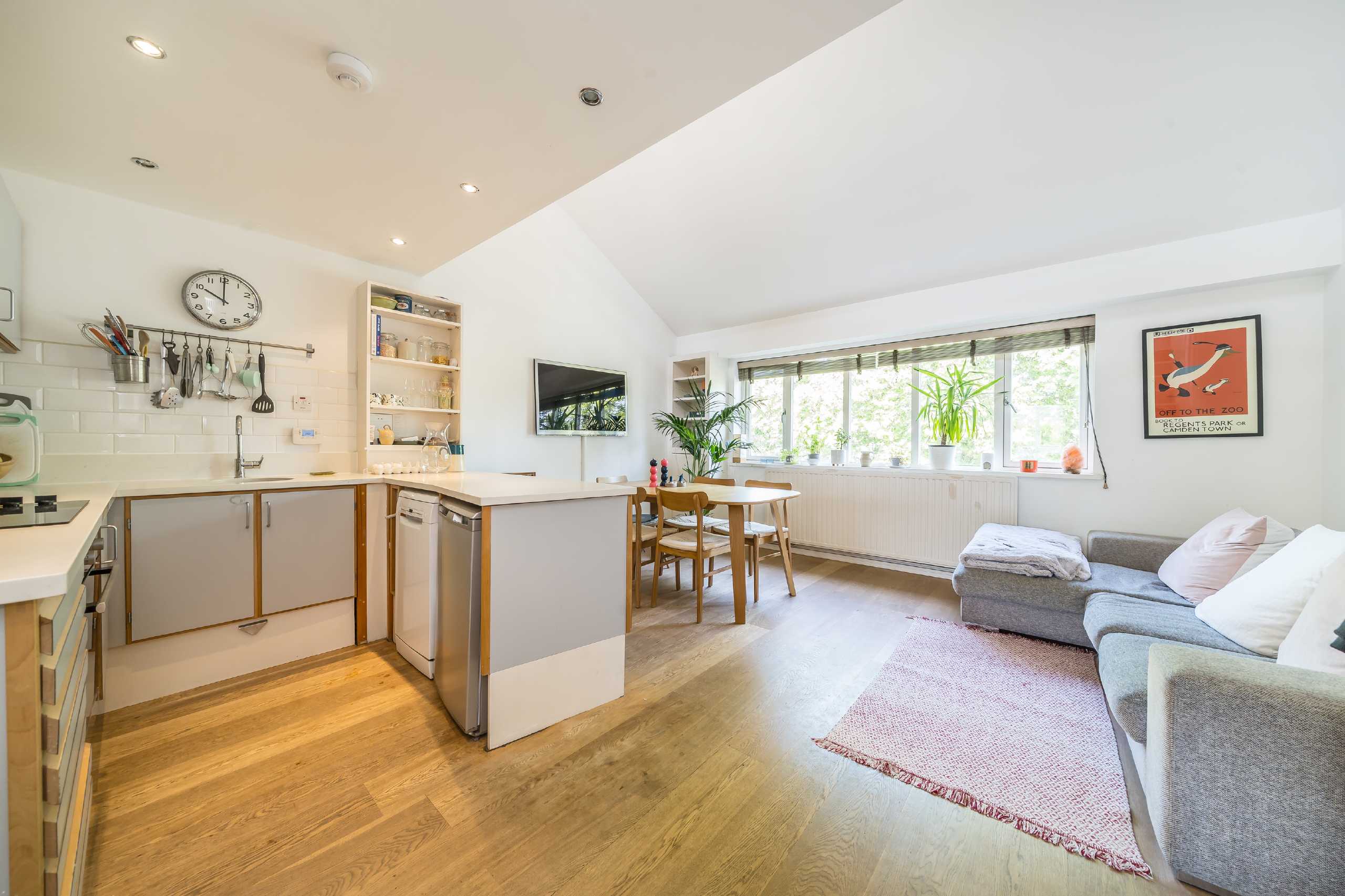 Flat Wesley Square in Greater London