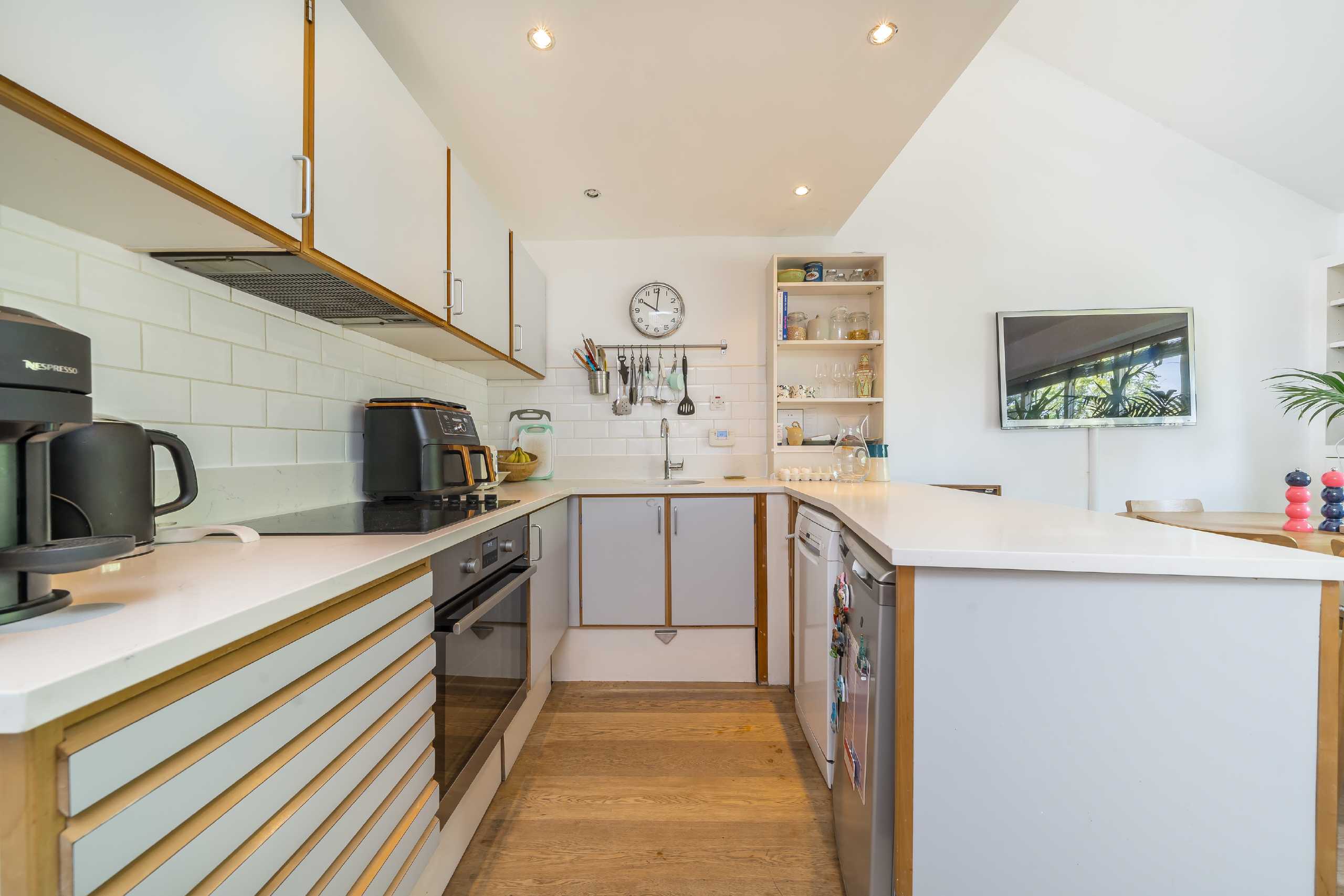 Flat Wesley Square in Greater London