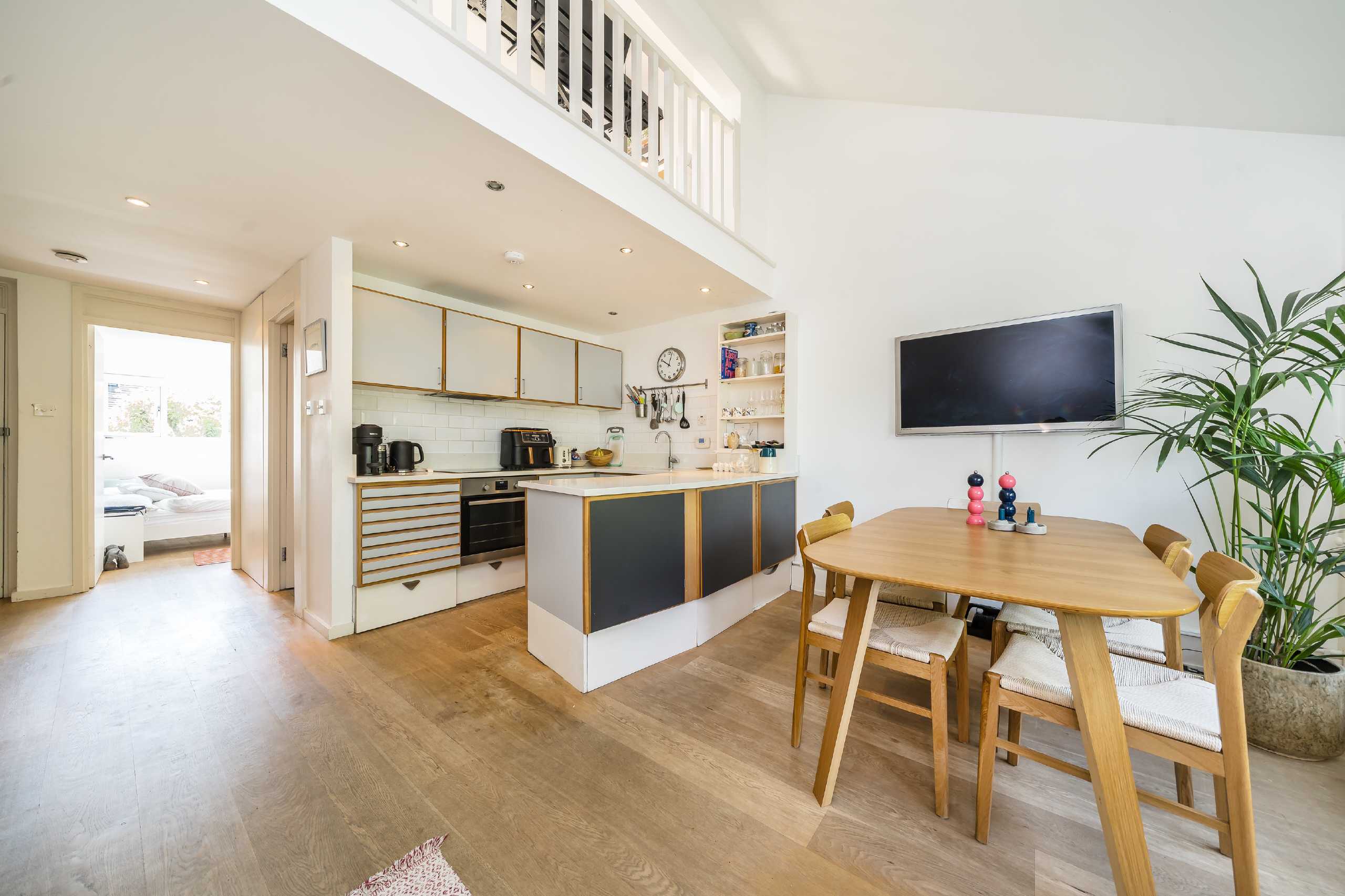 Flat Wesley Square in Greater London