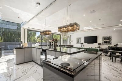House Waggon Road in Greater London