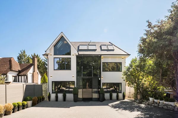 House Waggon Road in Greater London