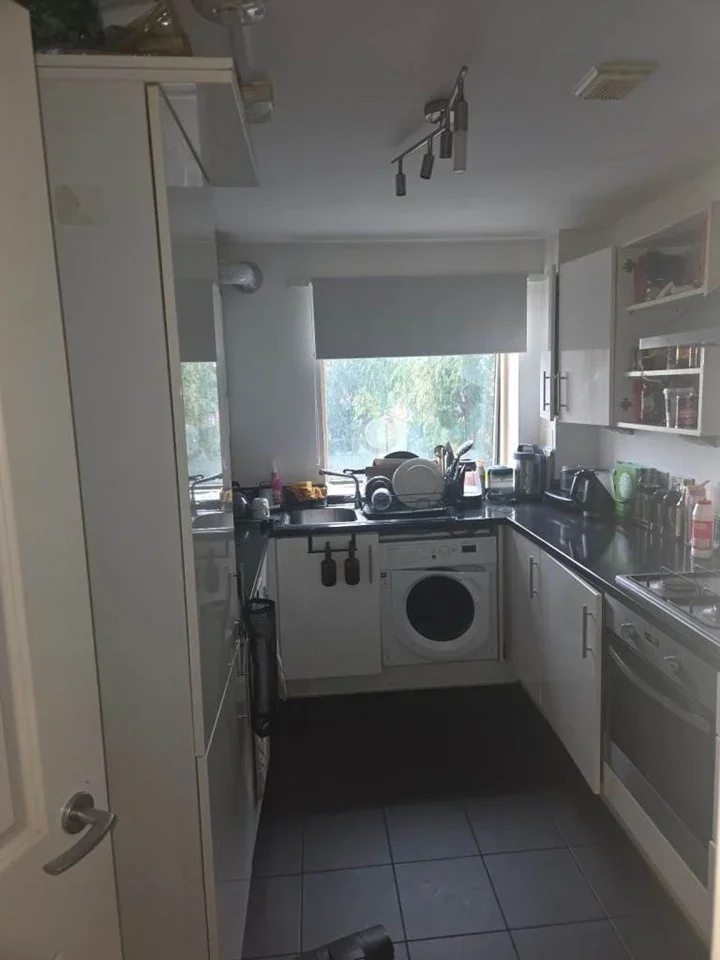 Room Apple Grove in Greater London