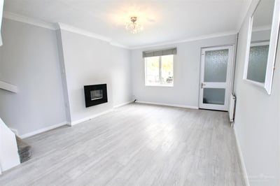 House Latimer Drive in Holybrook