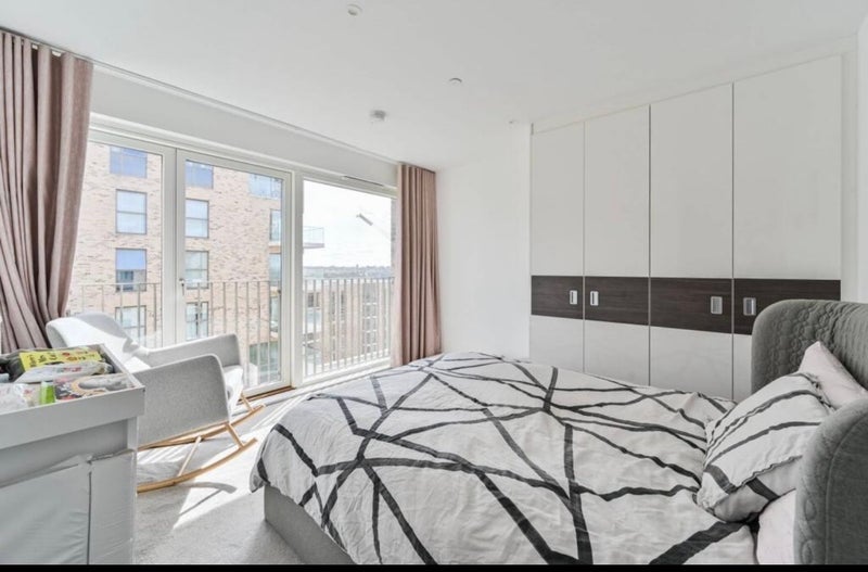Flat Pegler Square in Greater London