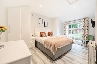 House Milton Court in Wokingham