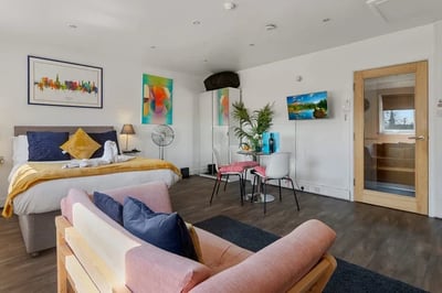 Flat Charlotte Mews in Exeter