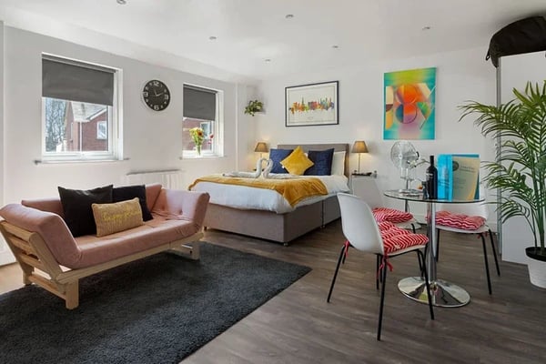 Flat Charlotte Mews in Exeter